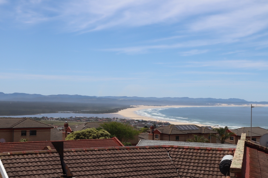 3 Bedroom Property for Sale in Wavecrest Eastern Cape